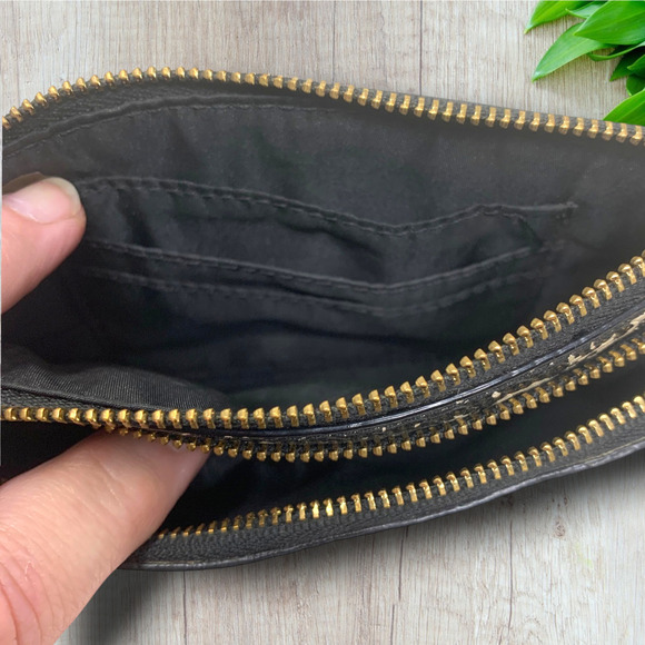 Coach Madison Textured Leather Wristlet Bag Black & Cream Abstract Double Zip - Picture 4 of 6